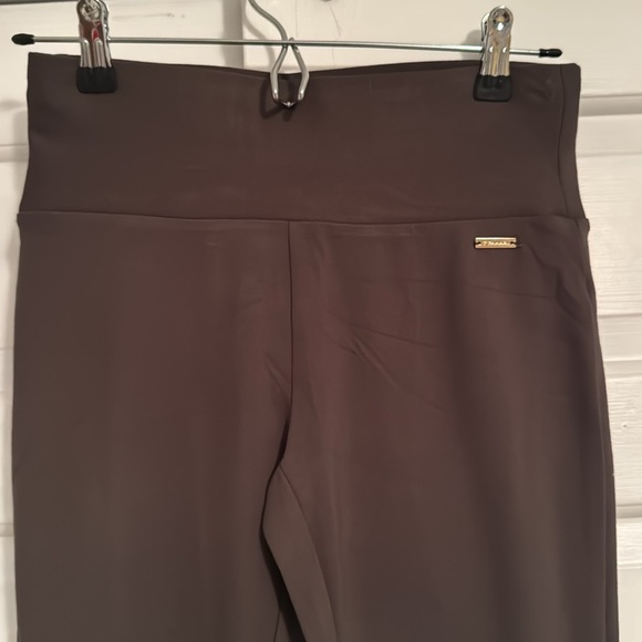 Tahari tummy control slimming pants - Picture 2 of 5